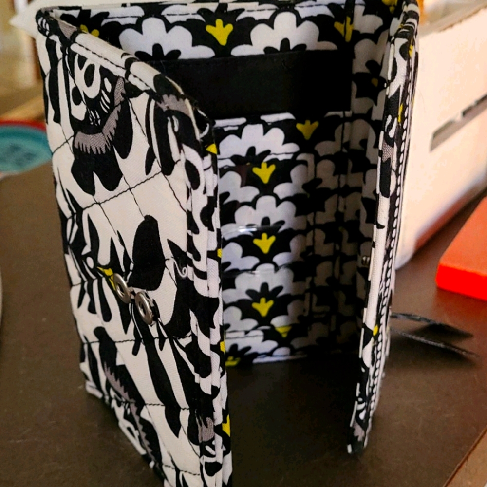 Small trifold wallet